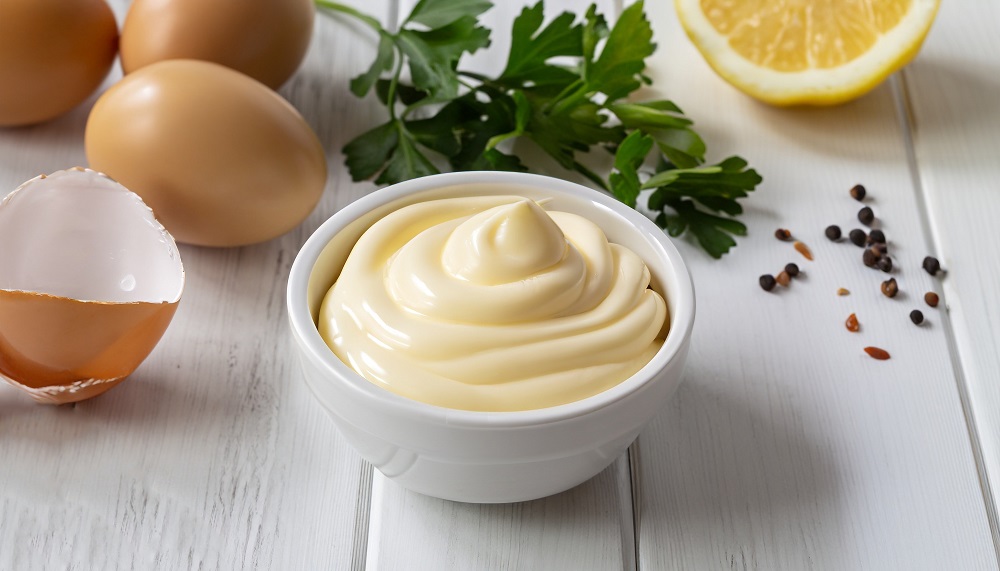 A bowl of mayonnaise